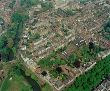 85348 Luchtfoto van de wijk Buiten Wittevrouwen te Utrecht, uit het zuiden. Links de Maliesingel en de Herenbrug over ...